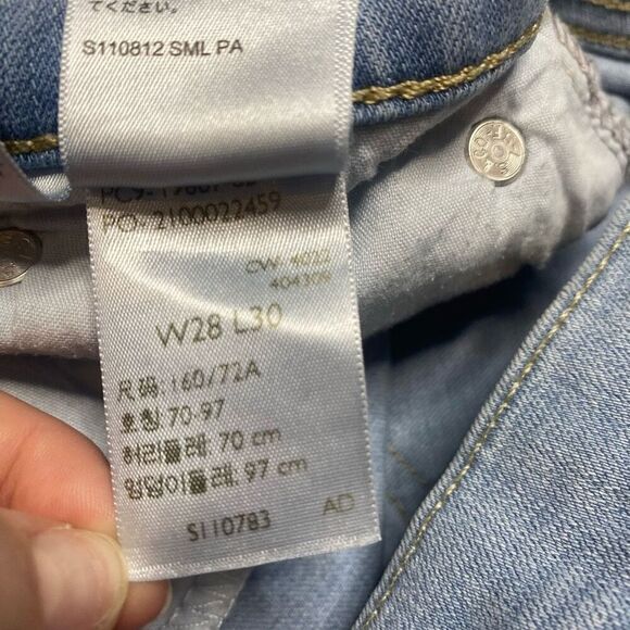 Levis Boyfriend Skinny Jeans Light Blue Denim Size 28 x 30 Stretchy Measures 32x - Picture 11 of 11